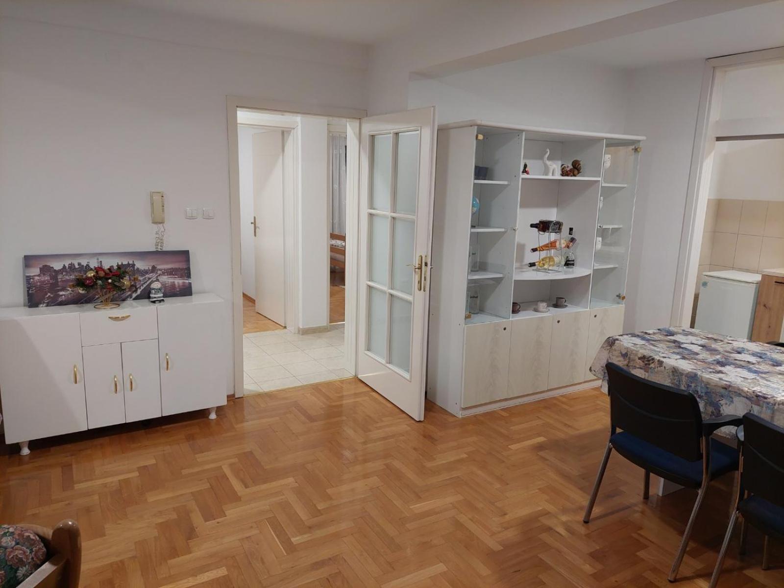 Aleksandar Banja Luka Esterno foto